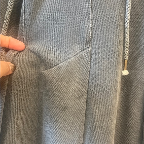 ANTHROPOLOGIE PILCRO AND THE LETTERPRESS Flynn gray Seamed Hoodie. Size S - Picture 9 of 9